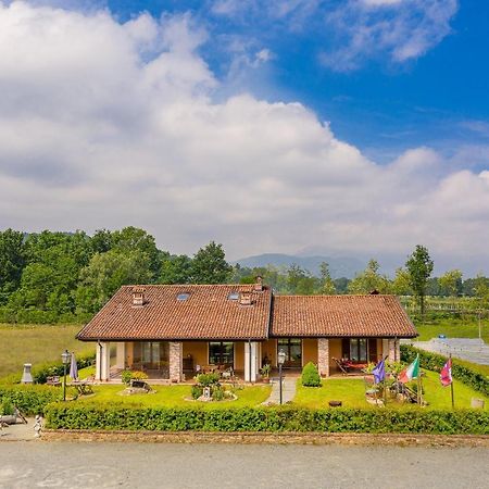 살루초 Agriturismo Il Nido Di Bacco 빌라 외부 사진