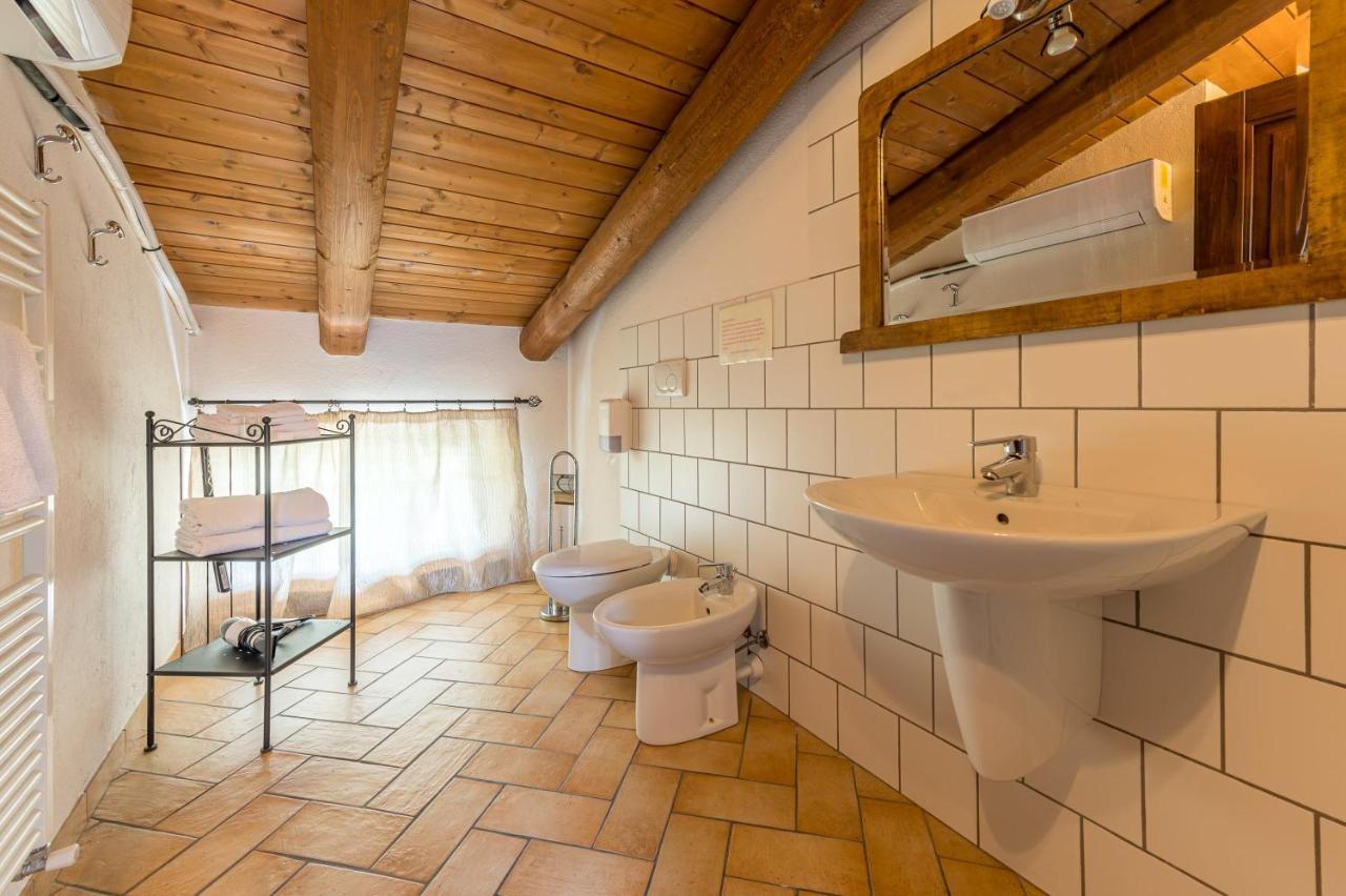 살루초 Agriturismo Il Nido Di Bacco 빌라 외부 사진