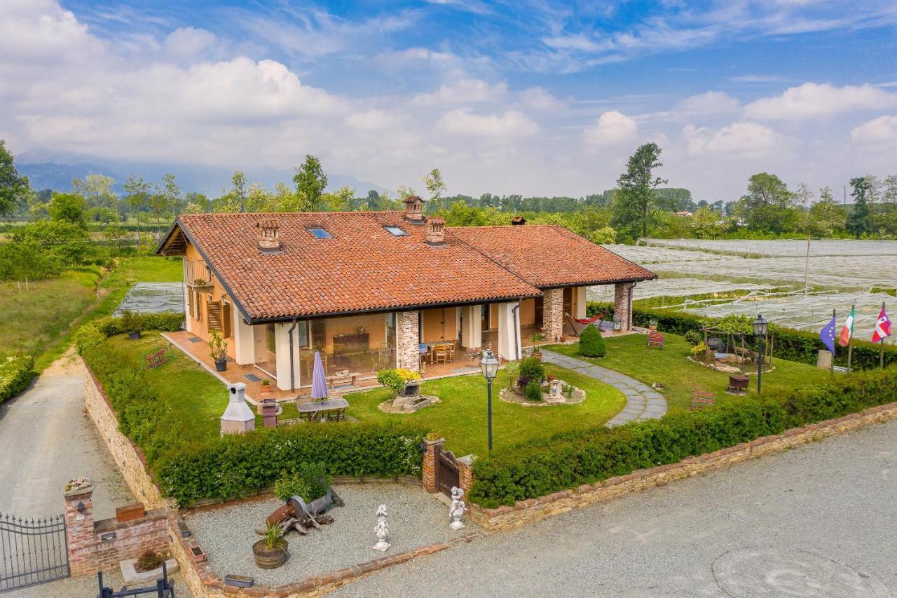 살루초 Agriturismo Il Nido Di Bacco 빌라 외부 사진