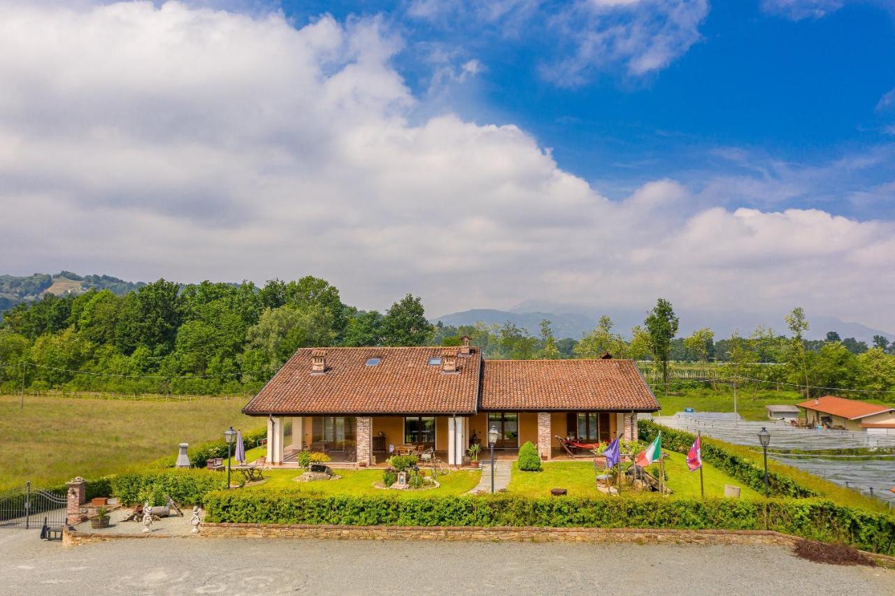 살루초 Agriturismo Il Nido Di Bacco 빌라 외부 사진