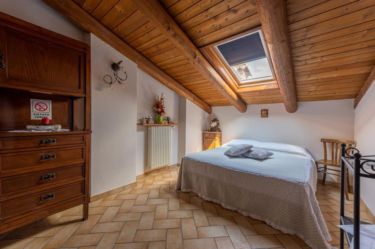 살루초 Agriturismo Il Nido Di Bacco 빌라 외부 사진
